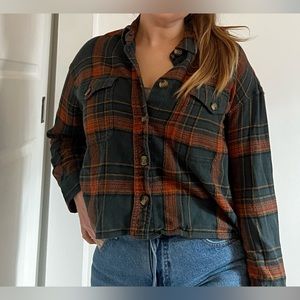 American Eagle cropped flannel